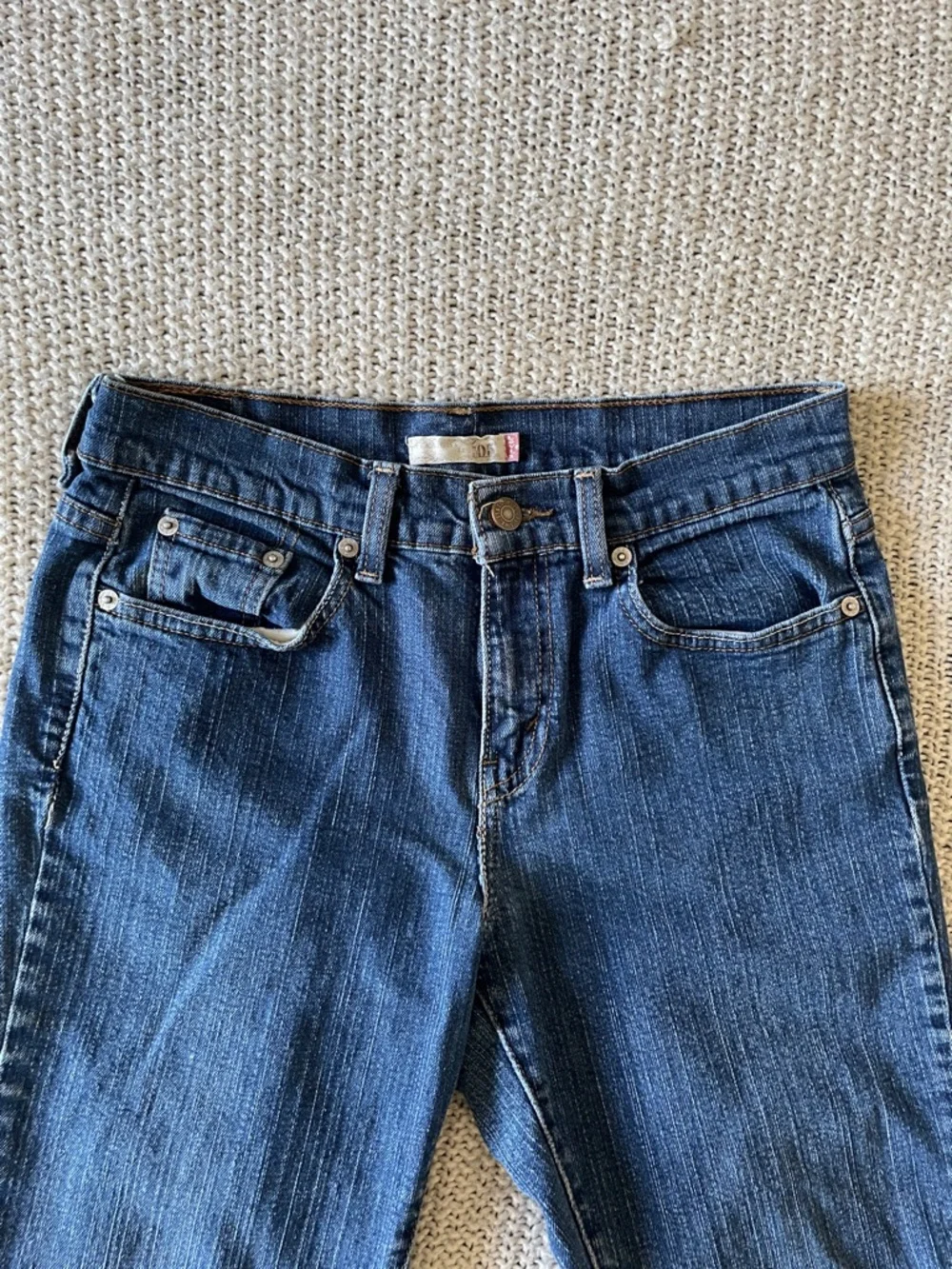 501 Indigo Levi’s - Picture 4 of 9